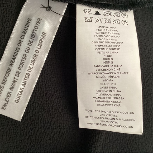 Michael Kors Black Sleeveless Lace Top, Size 2 - Picture 7 of 7